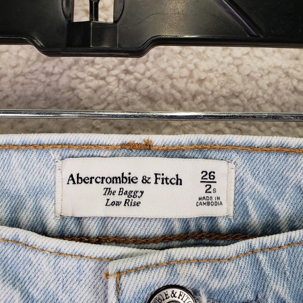 Abercrombie & Fitch The Baggy Low Rise Jeans Womens 26/2S Light Wash Y2K Skater - Picture 4 of 10